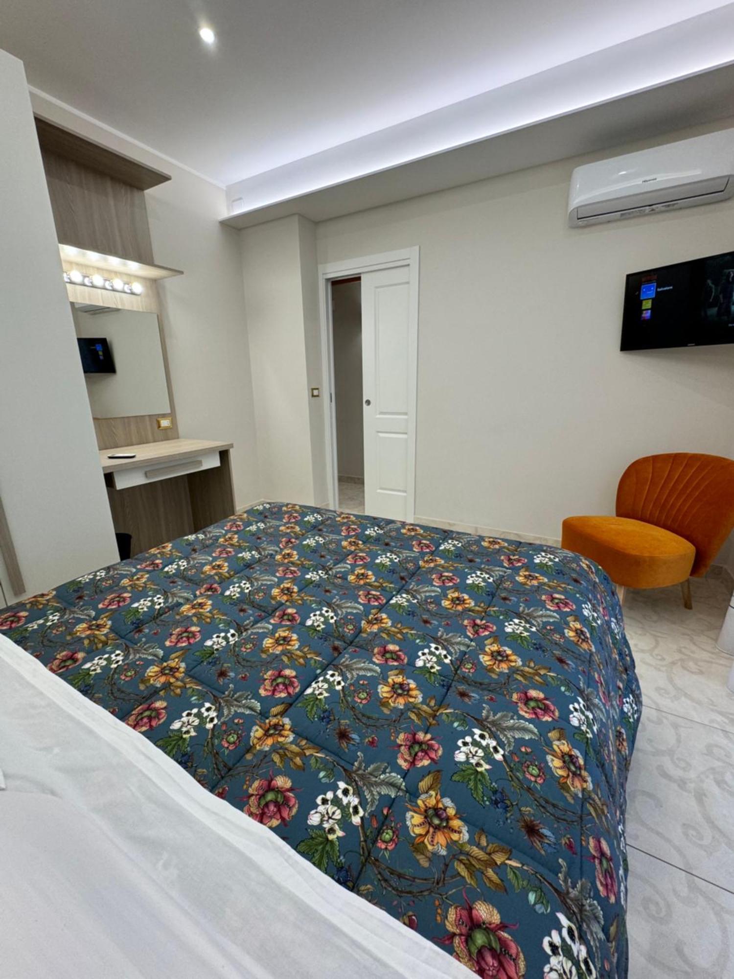 Casa Anatrella Comfort House Napoli Exterior foto